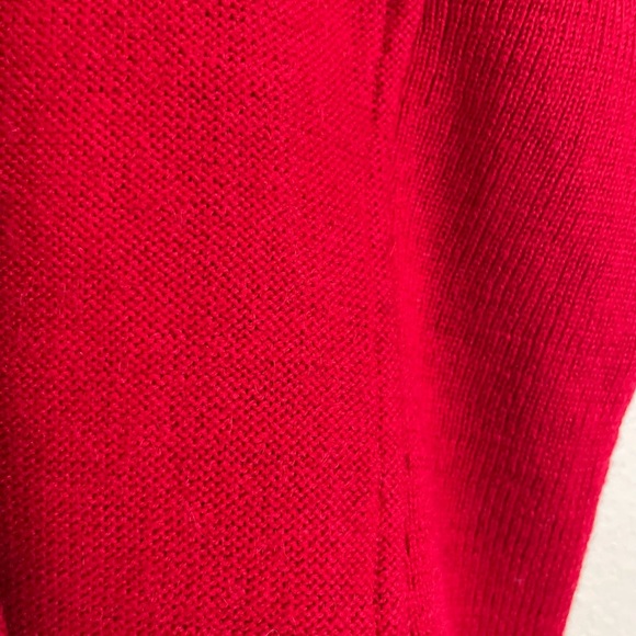 Creswick Sweater Vest - Women's Small Red - 100% Wool Classic - Picture 3 of 9